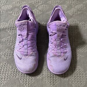 Nike LeBron 16 Low Basketball